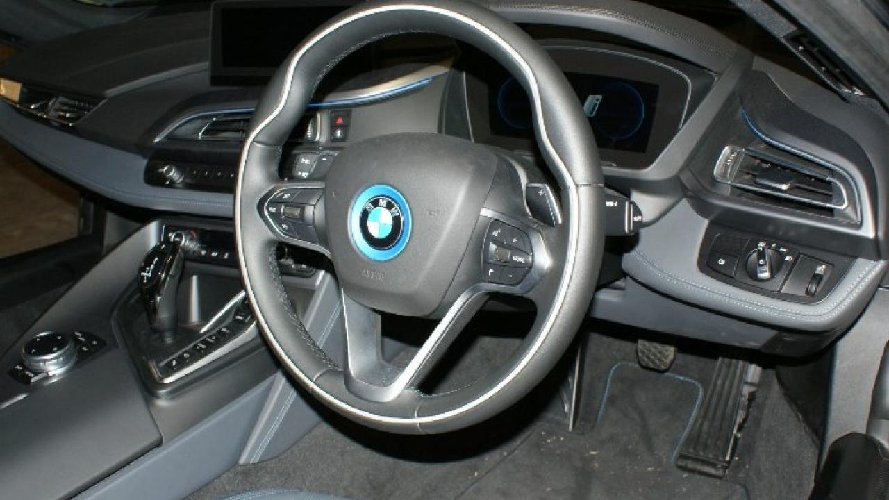 BMW i8 6