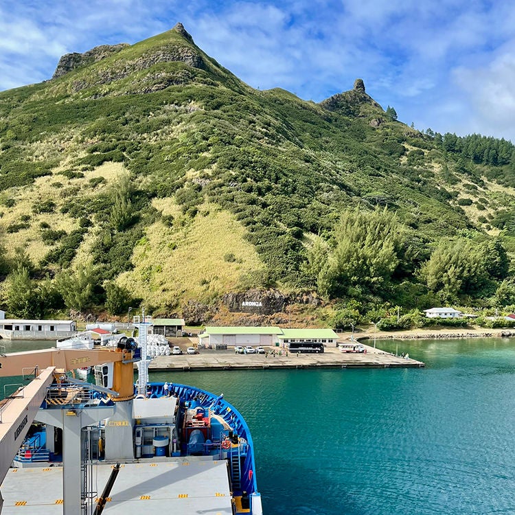 The Aranui 5 arrives at Rapa. Photo by Jo Percival.