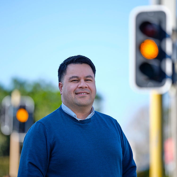 How are traffic light systems set up?