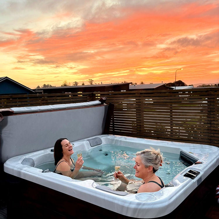 A sunset spa in Martinborough. Photo by Jo Percival.