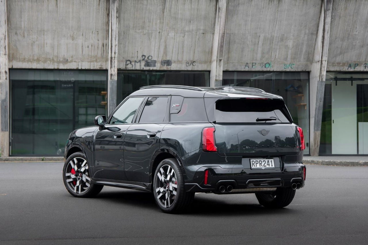 rear quarter view