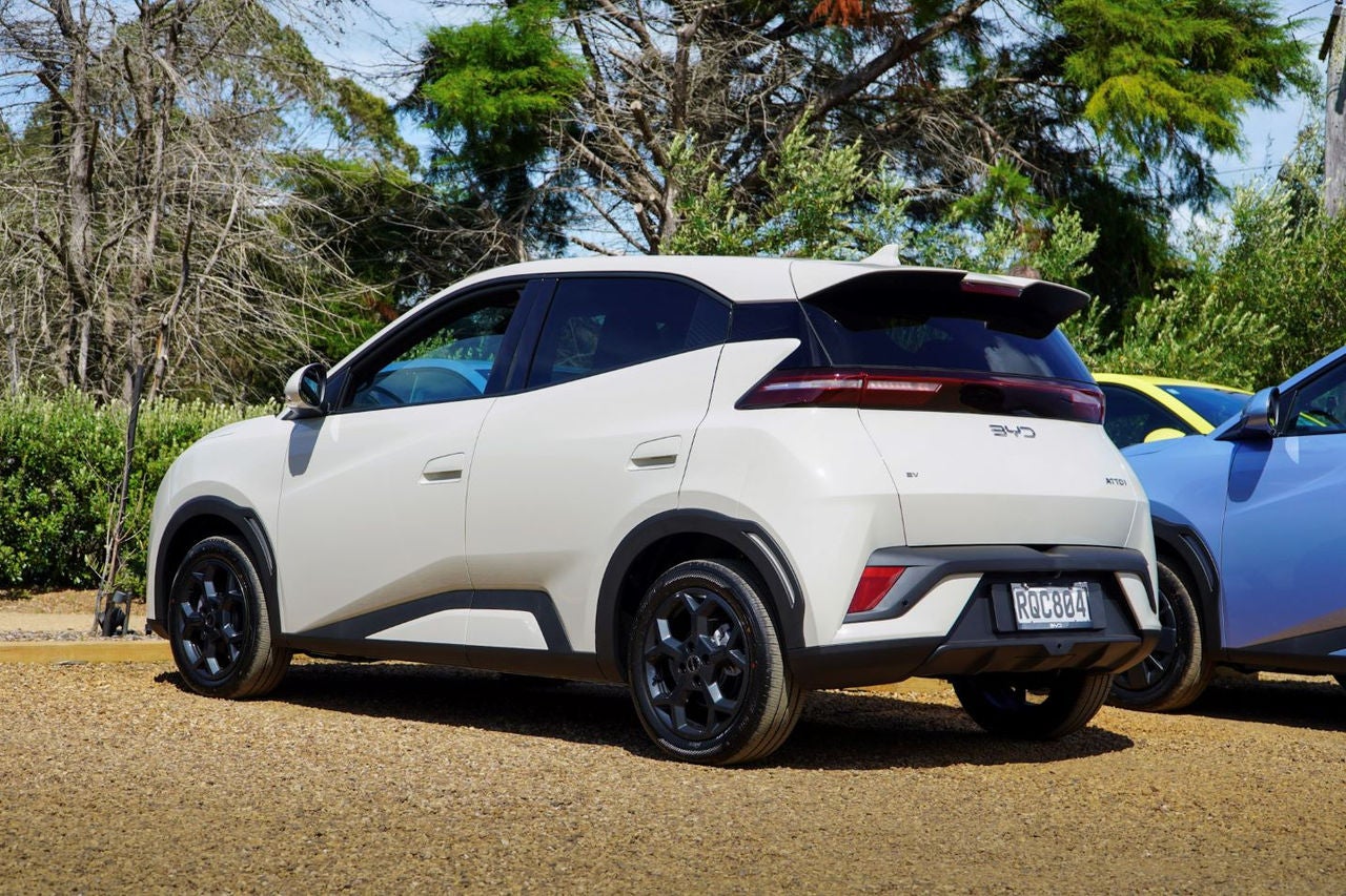 Rear quarter view