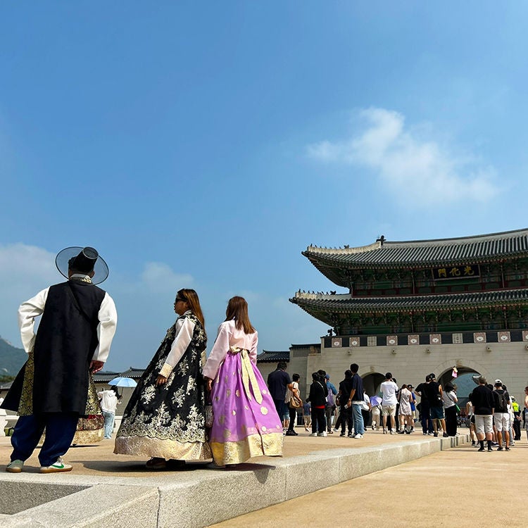 Gyeongbokgung Palace, in central Seoul where the Royal family once lived is now open to visitors.