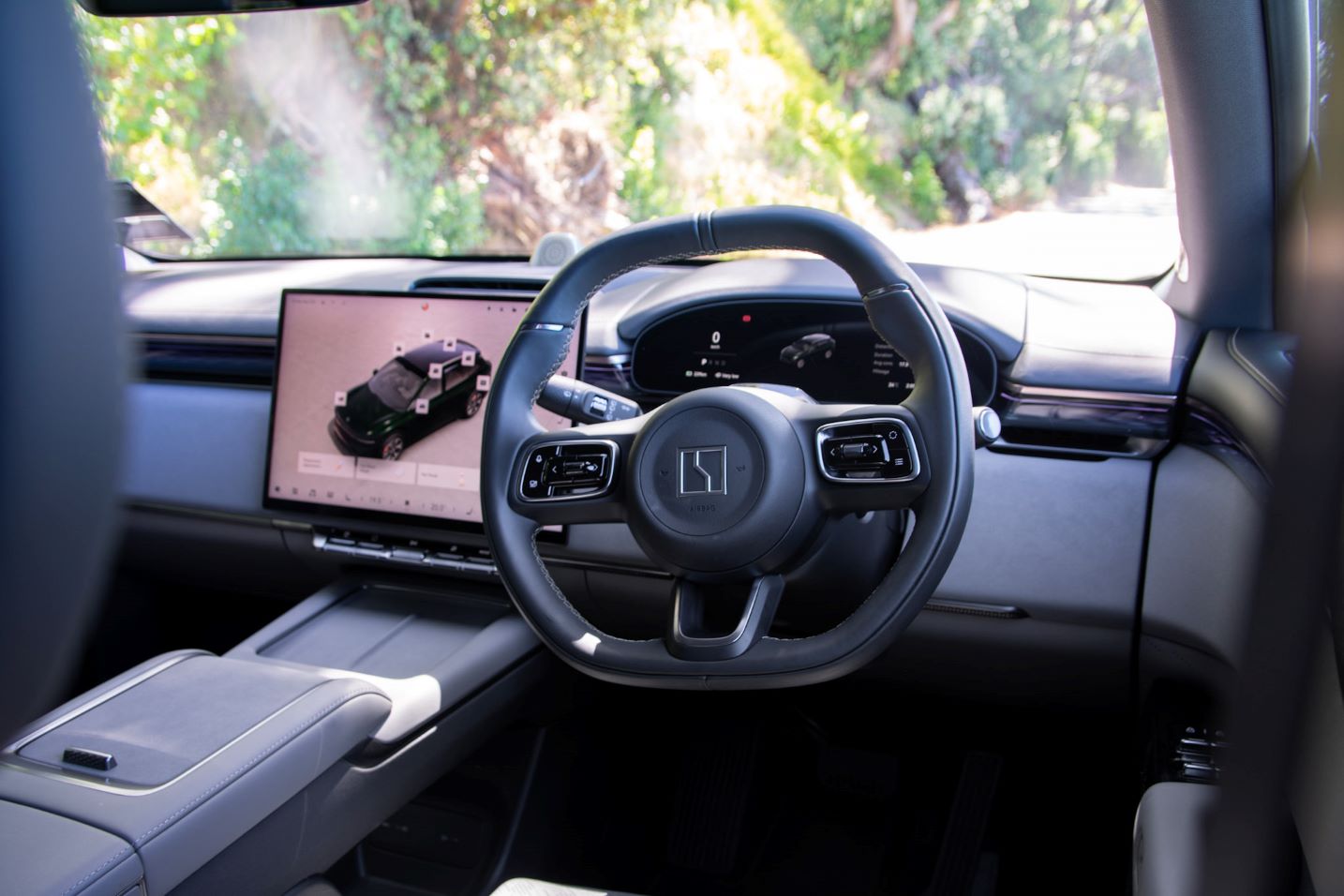 Driving console