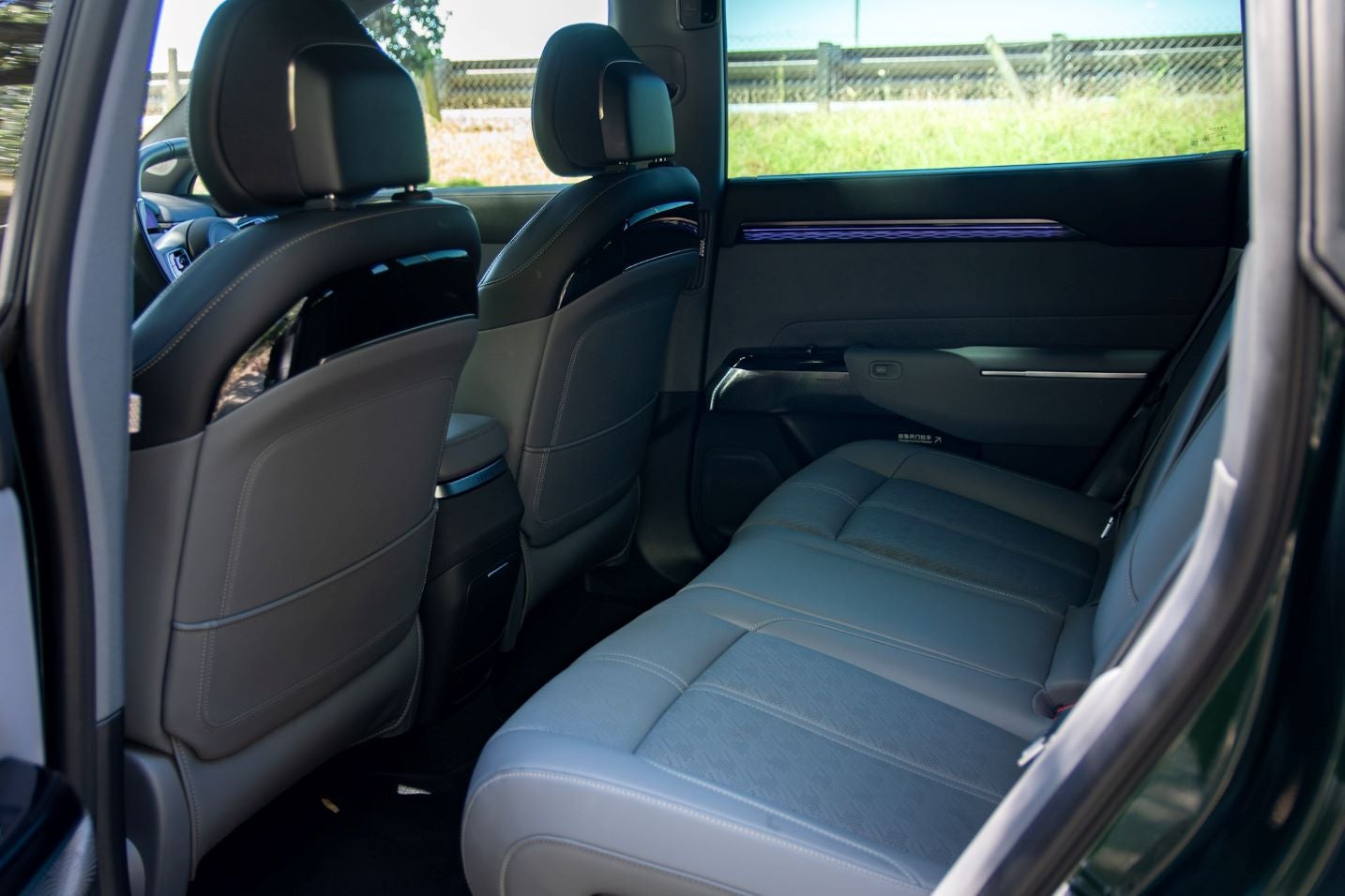 Zeekr 7X (11) rear seats