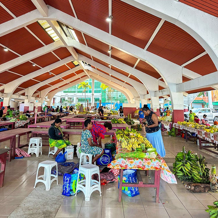 Mamas Market, Vanuatu. Photo by Monica Tischler.