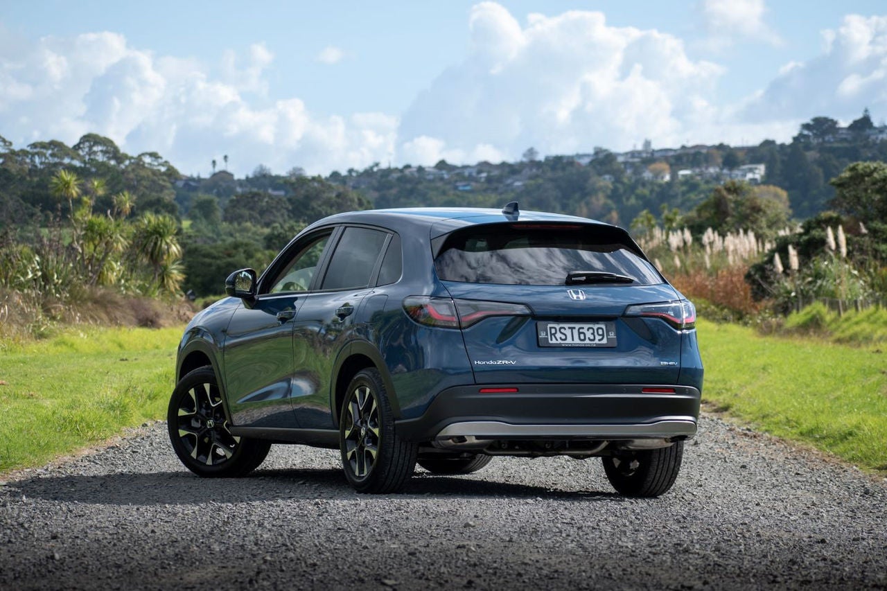 ZR-V (2) - rear quarter view