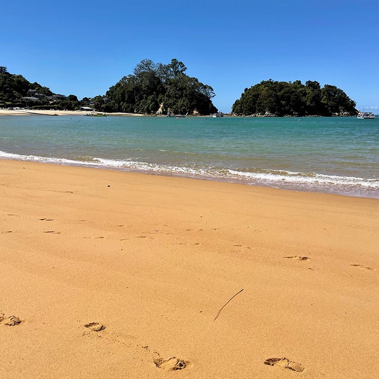The golden sands of Kaiteriteri Beach. Photo by Jo Percival