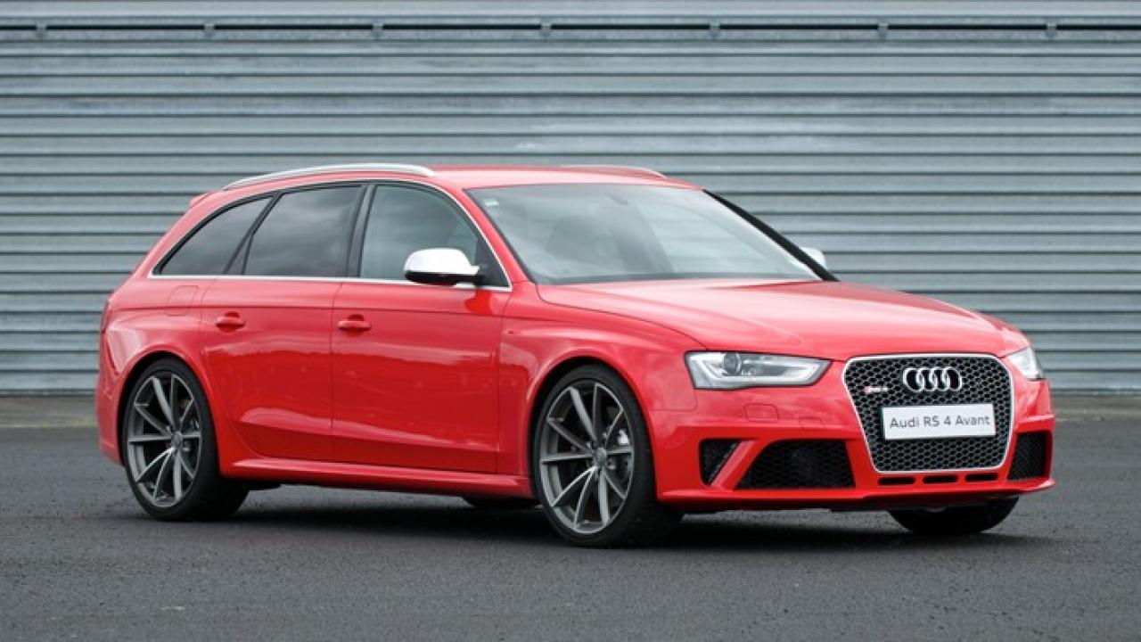 Audi-RS4-2013-01.jpg