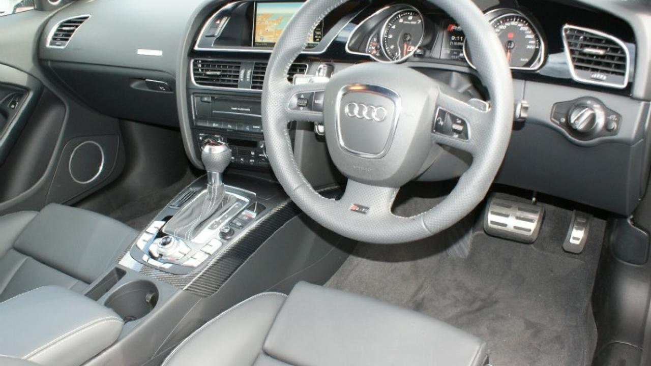 Audi RS5 2010 02