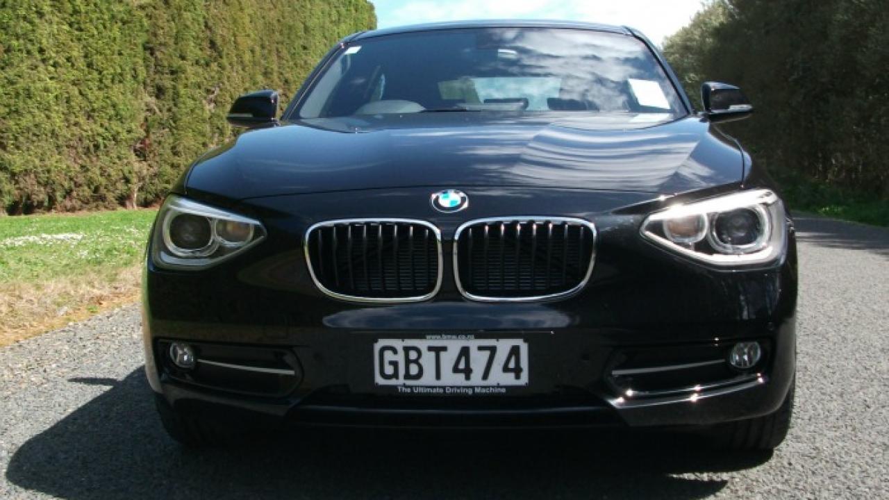 BMW 118d 2011 02