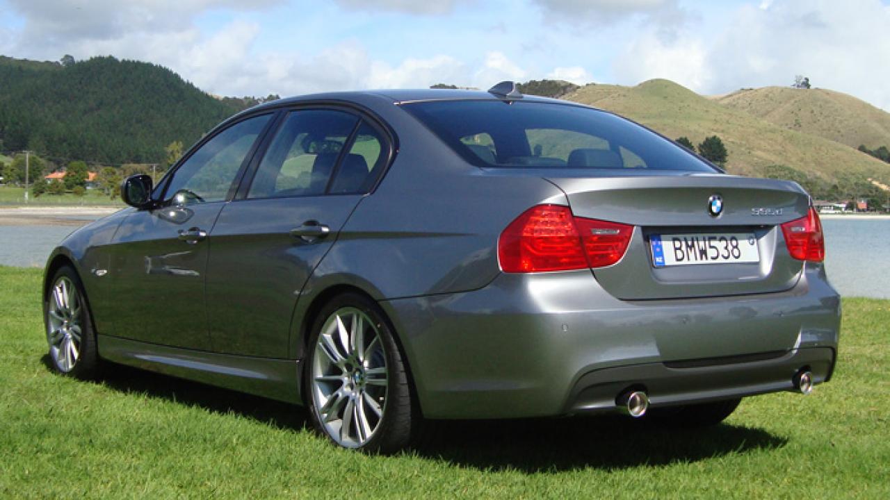 BMW 3 Series 2009 02