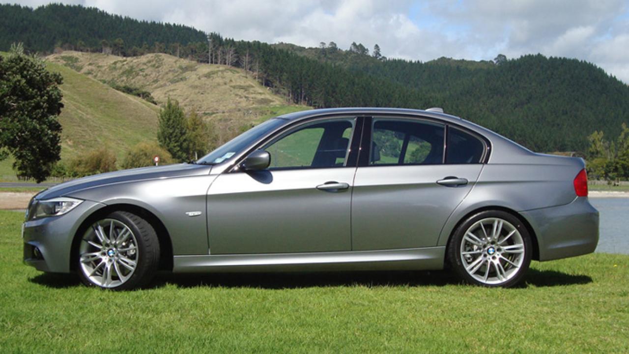 BMW 3 Series 2009 03