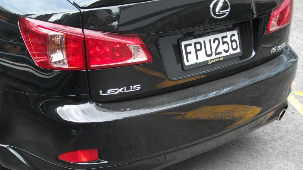 Lexus IS350 2011 03