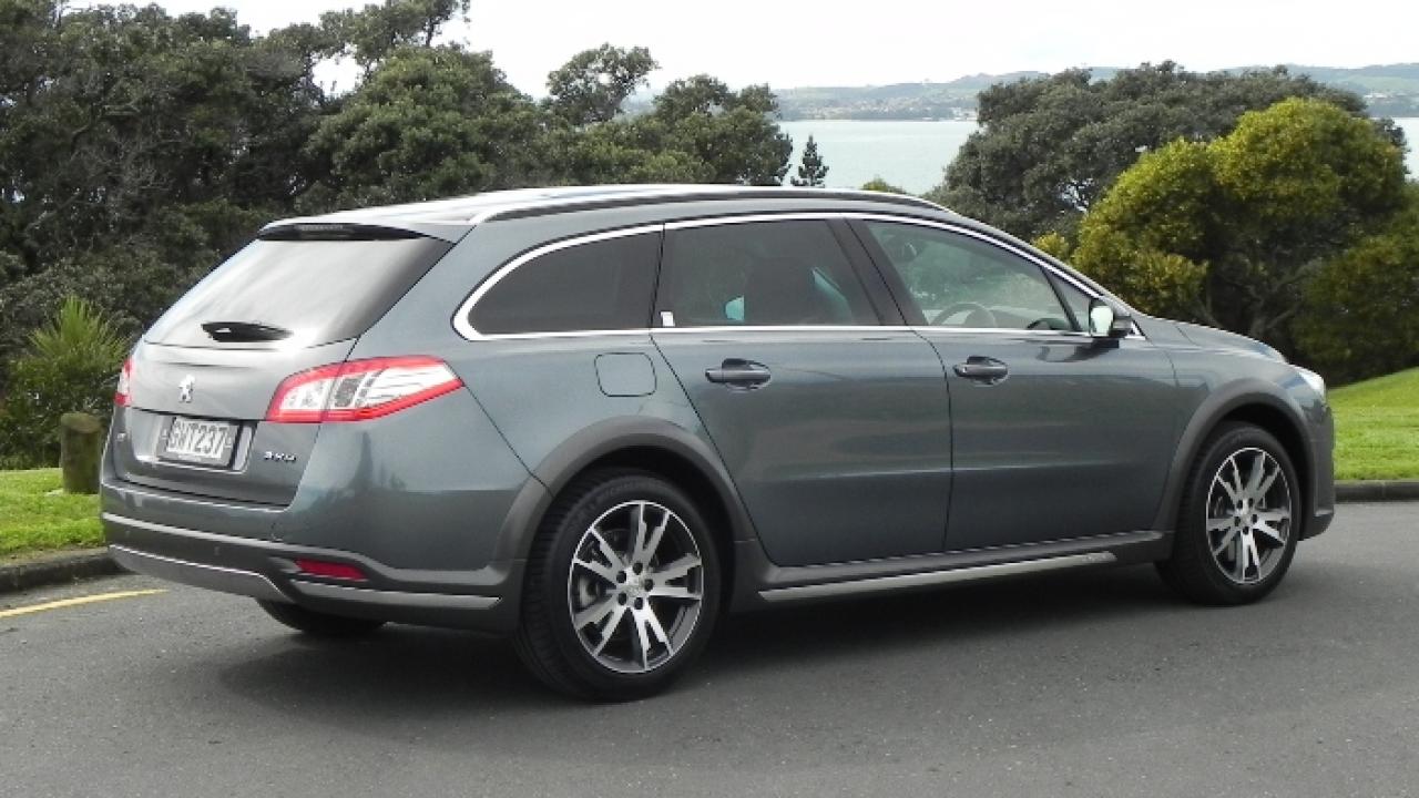 Peugeot 3008 And 508 Hybrids 2013 Car Review Aa New Zealand