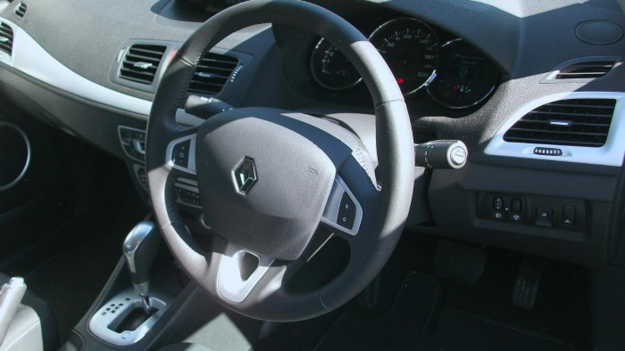 Renault Fluence 2011 4