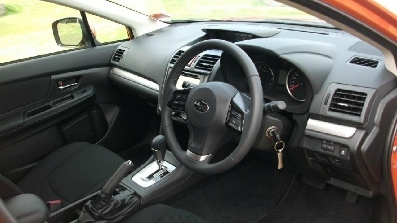 Subaru XV 2011 3
