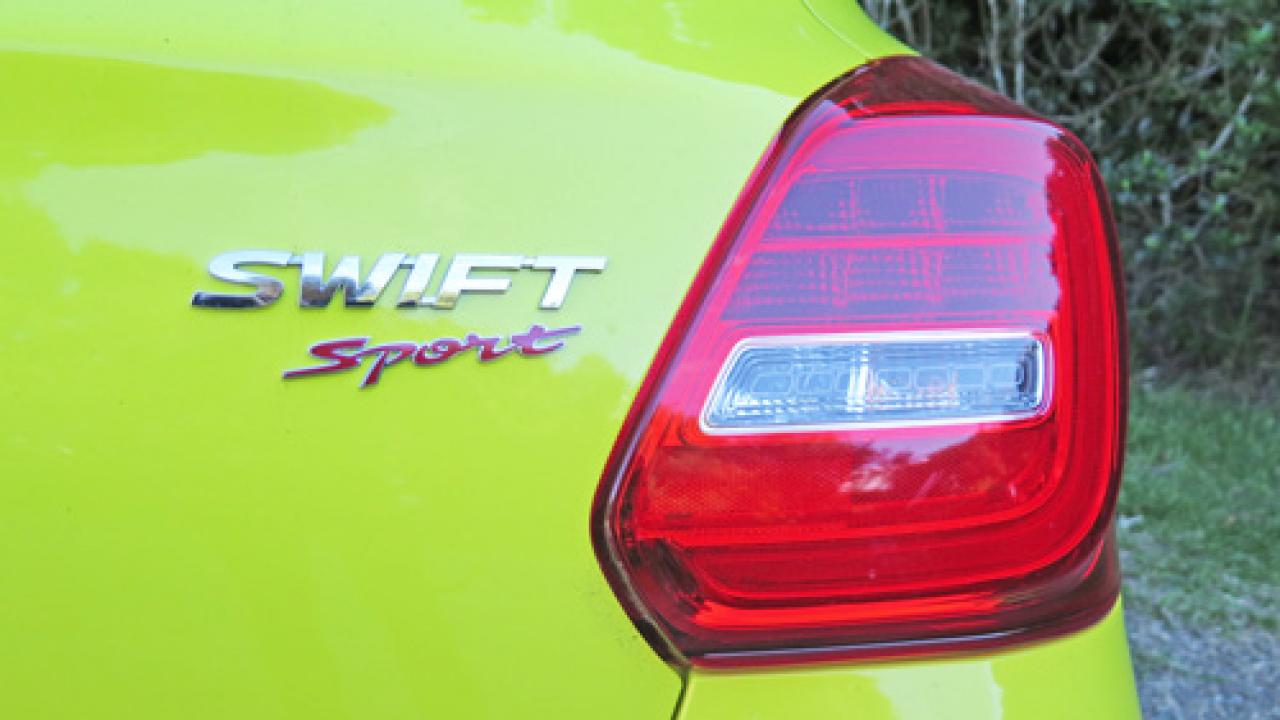 2018 Suzuki Swift Sport badge crop