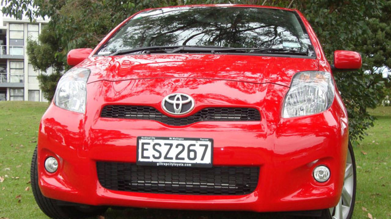 Toyota Yaris 2009 01