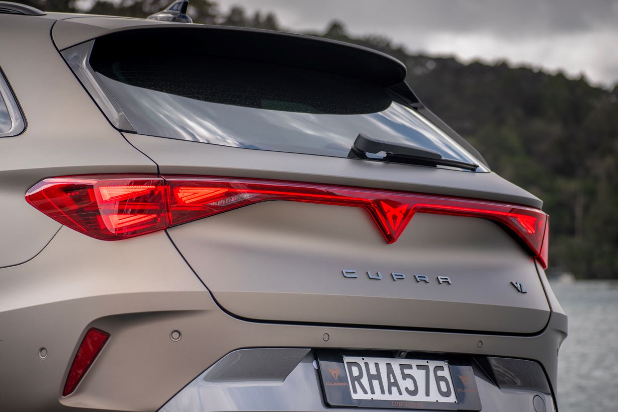 Cupra (5) rear tailgate view