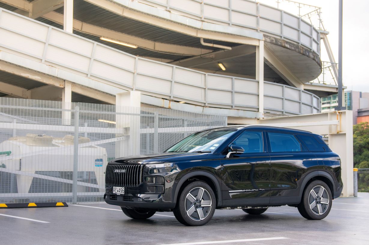 Range Rover J7 2025 Jaecoo J7 SHS Review