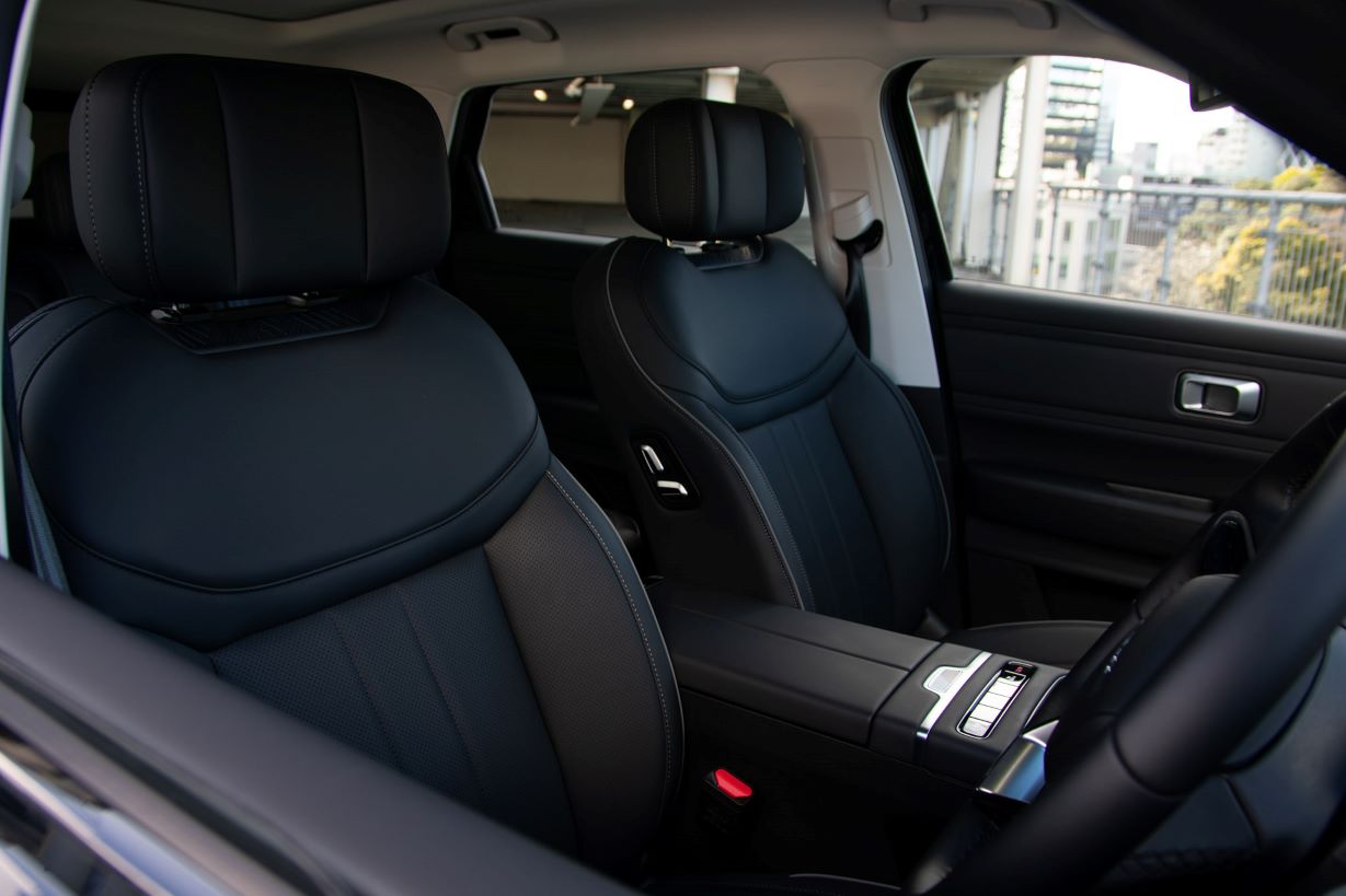 Jaecoo J7 (10) front seats
