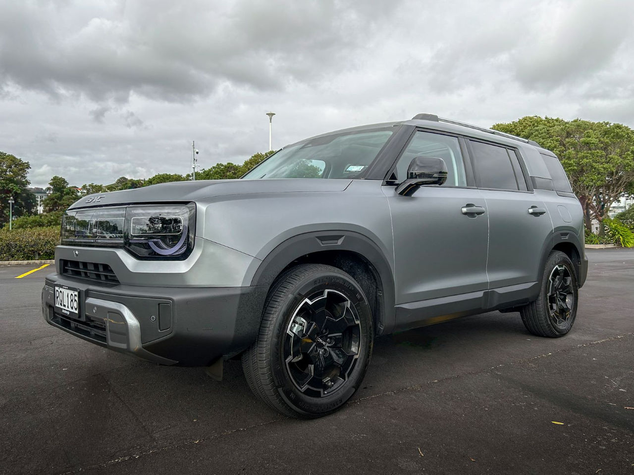 front quarter view of grey SUV
