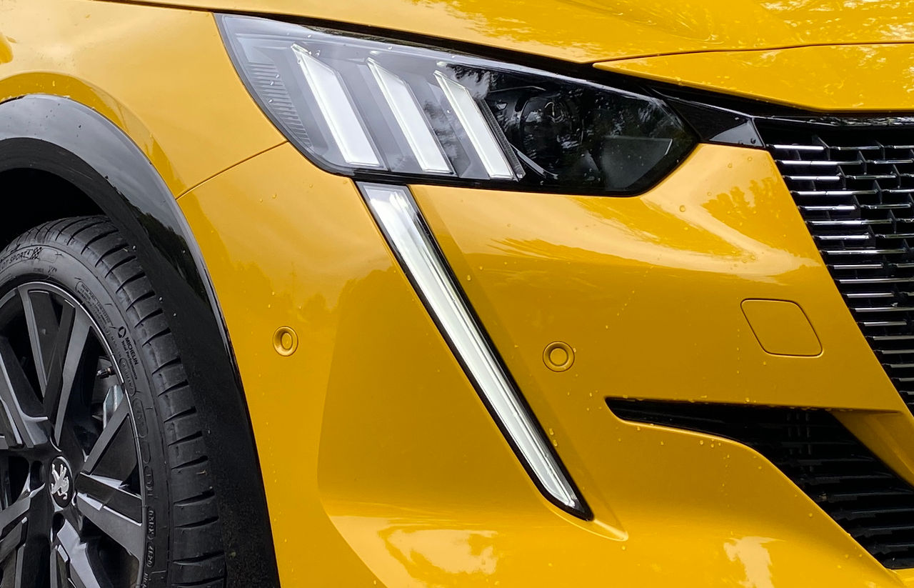 208GTlow angle front 14