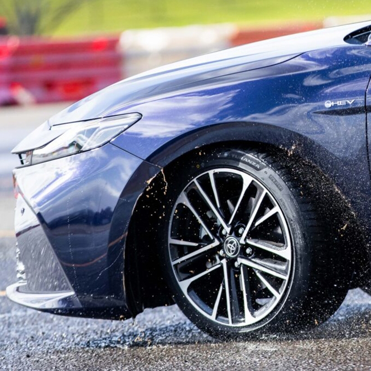 Putting the Turanza 6 tyres to the test. 