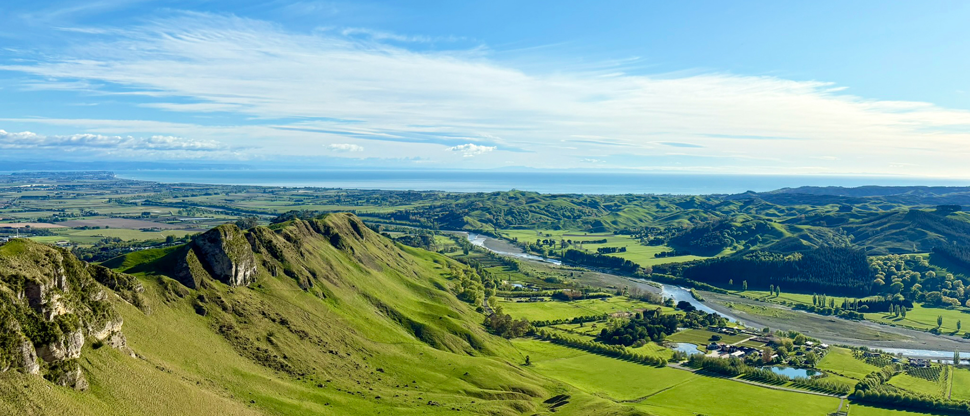 Hawke's Bay: deco design and fine wine