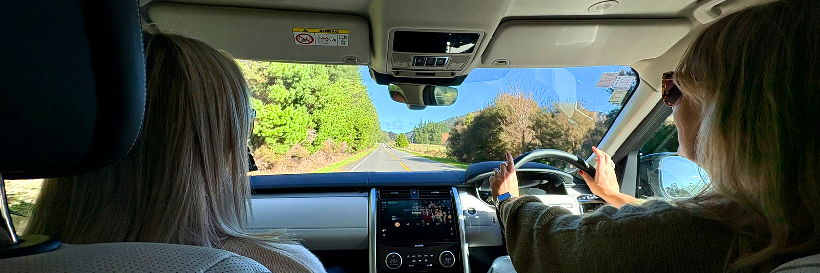 Road trip: ladies in a Land Rover