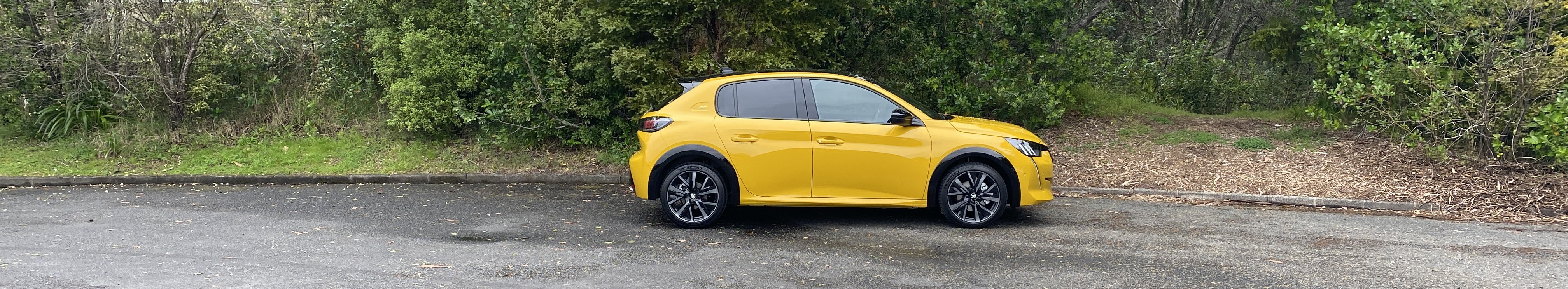Peugeot 208 GT 2021 Car Review