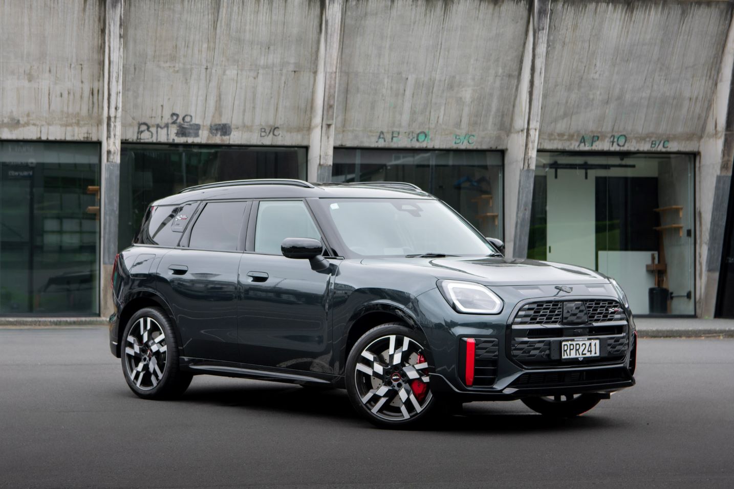 Mini Countryman JCW ALL4 Favoured – Bigger and better than ever.