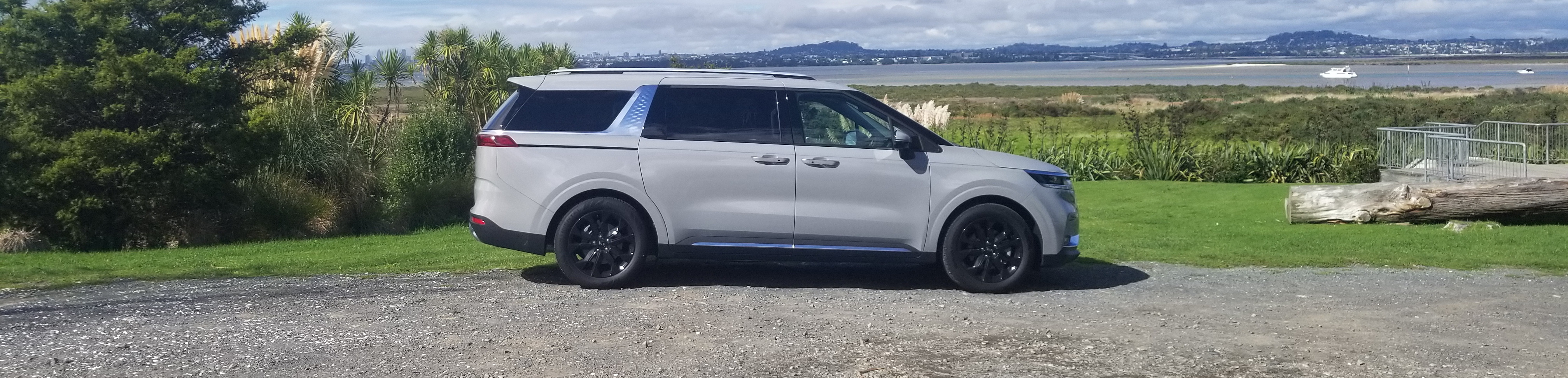 Kia Carnival 2021 Car Review