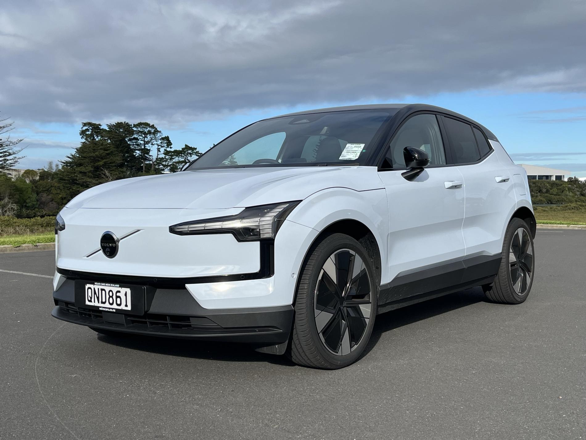 2024 Volvo EX30 Ultra banner