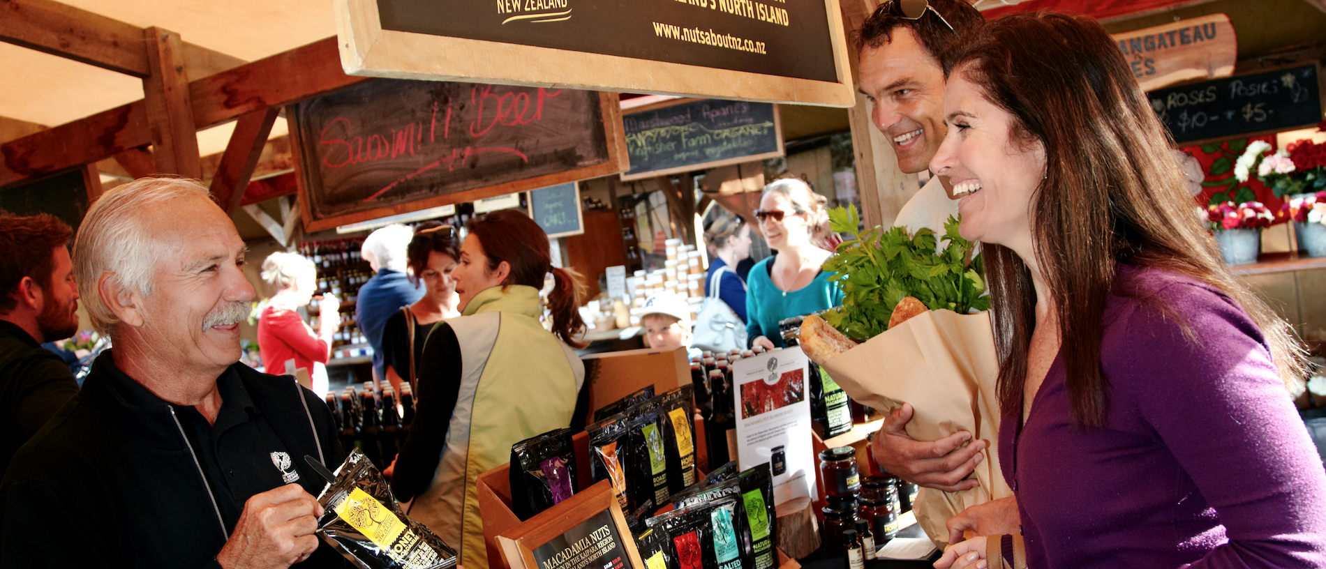 Matakana Coast: markets, beaches and vineyards