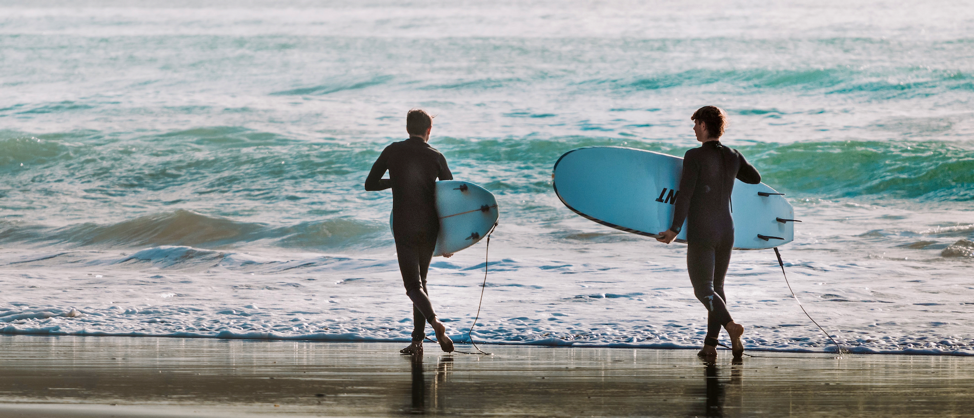 Surfing in Raglan: surfing mecca