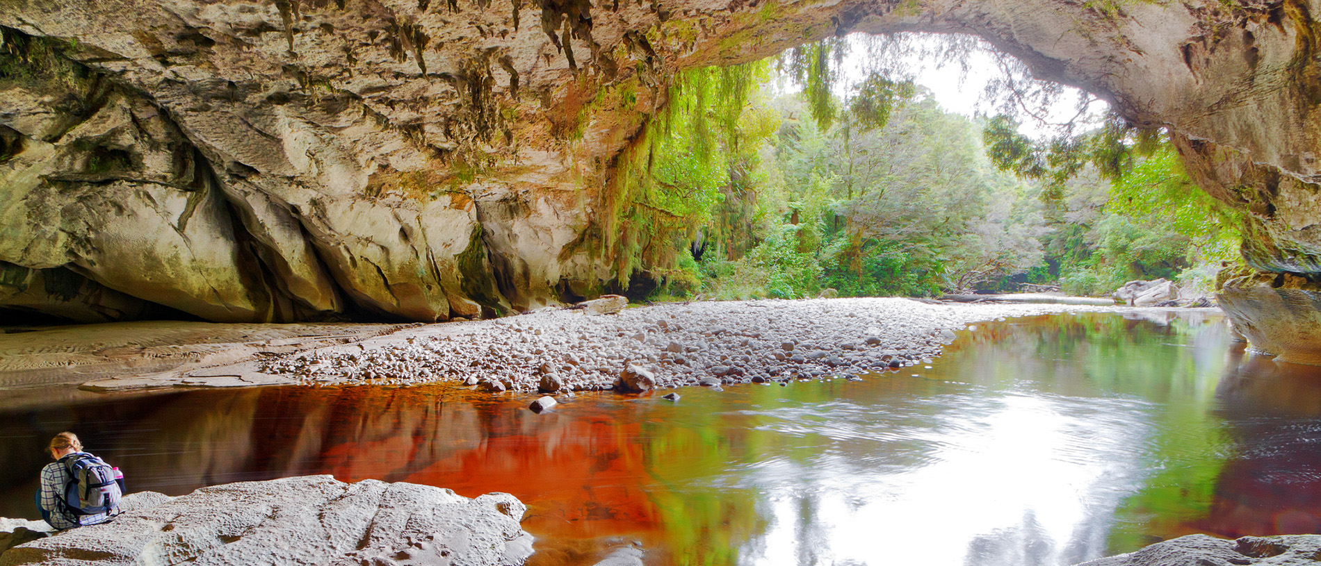 Ōpārara Basin: limestone caves with cathedral-like passages and magnificent arches