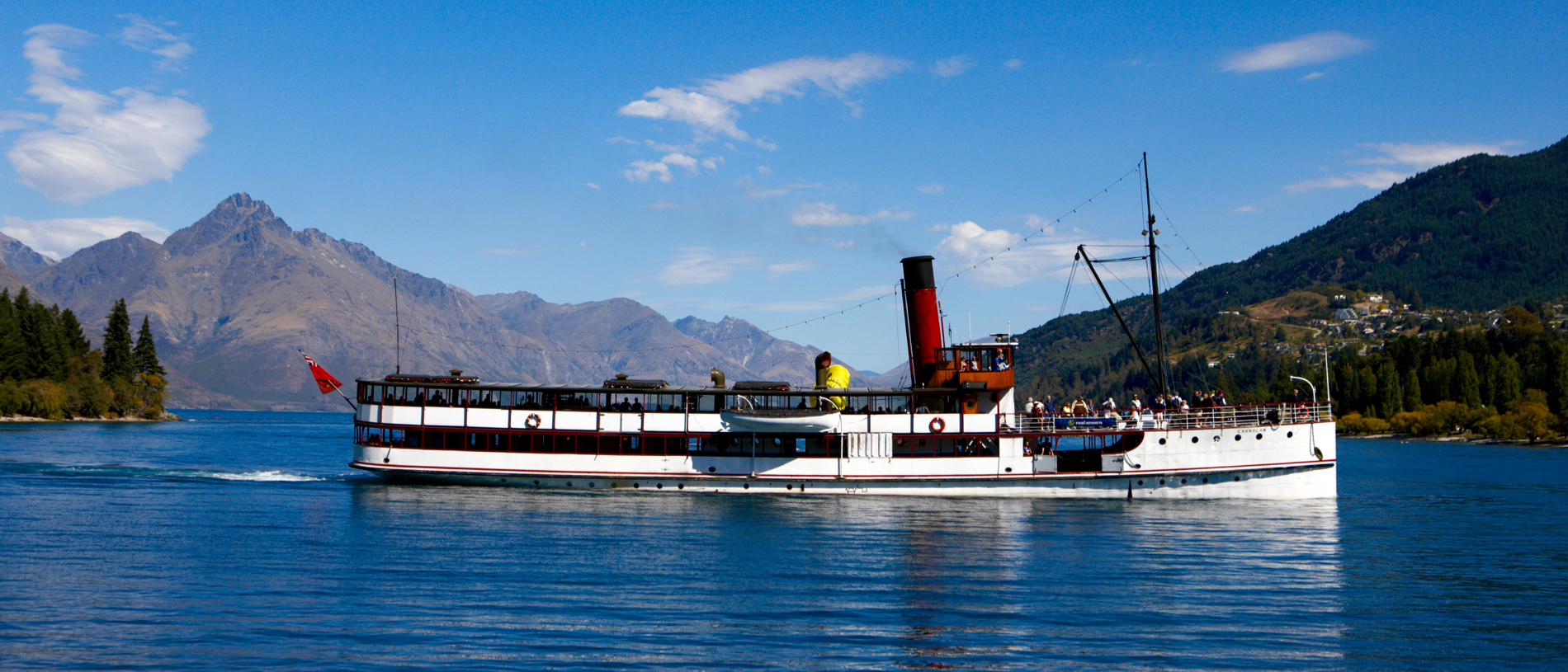 Cruise Lake Wakatipu on the TSS Earnslaw