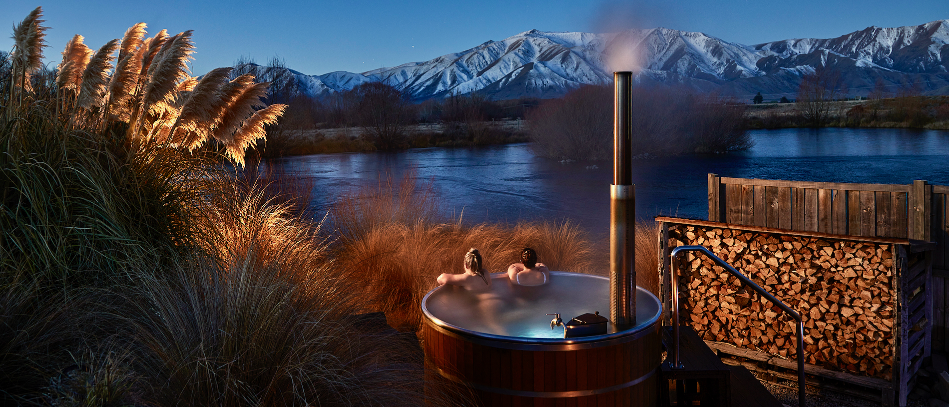 Ōmarama: Clay Cliffs and Hot Tubs