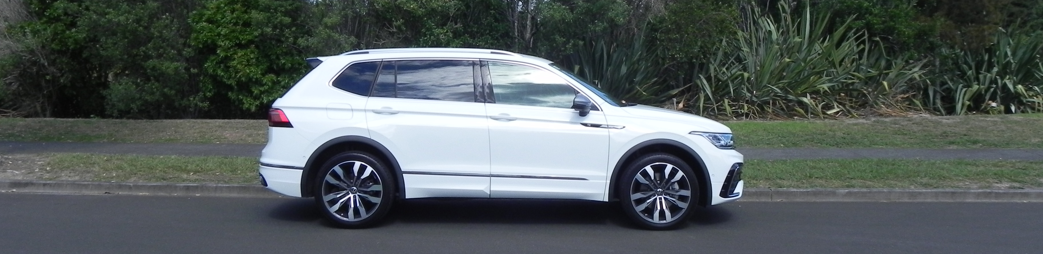 Volkswagen Tiguan Allspace 2022 Car Review