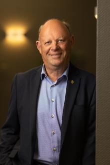 Board member Roger Carter