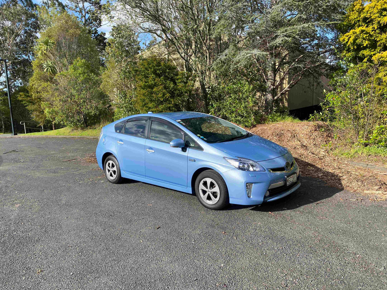 Toyota Prius PHEV (2012)