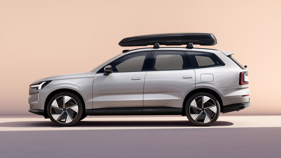 Volvo EX90 car