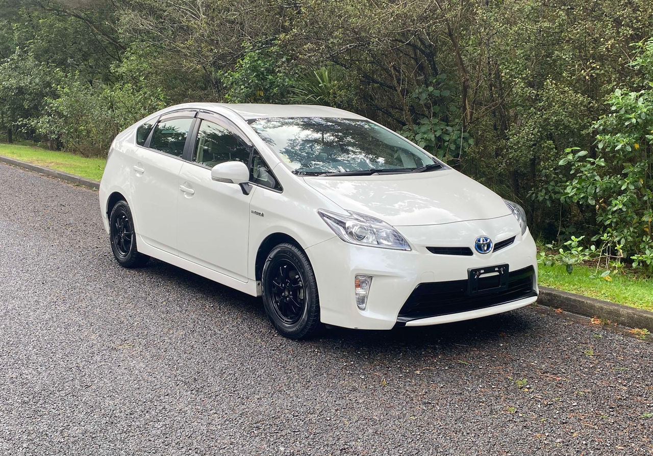 Prius resize