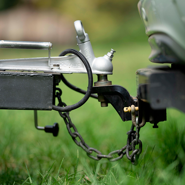  Make sure your trailer is safely and securely connected to your vehicle.