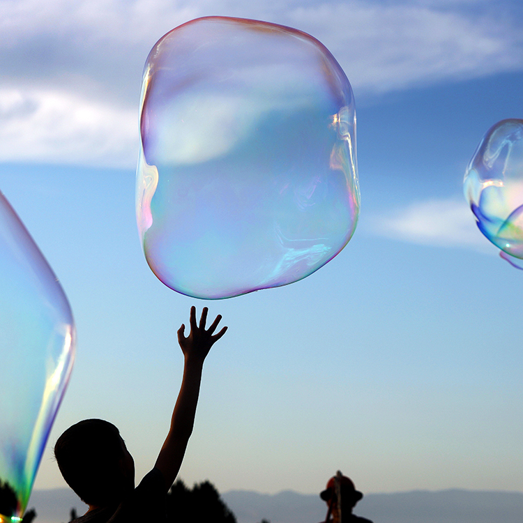 Giant bubble