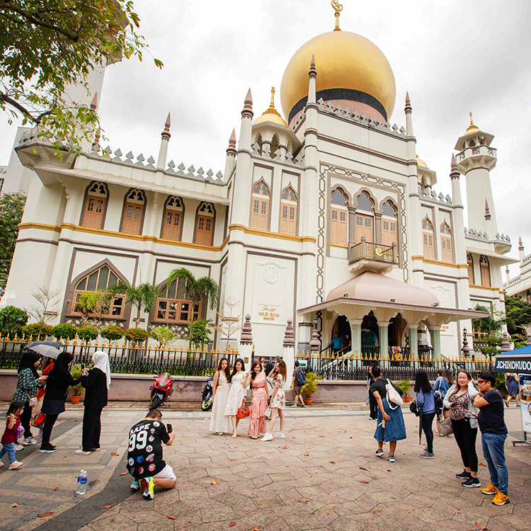 Sultan Mosque, Singapore. Photo by Tim Cuff.