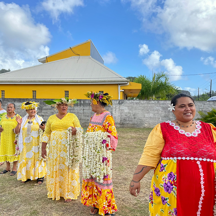  A warm welcome on Rurutu Island. Photo by Jo Percival.
