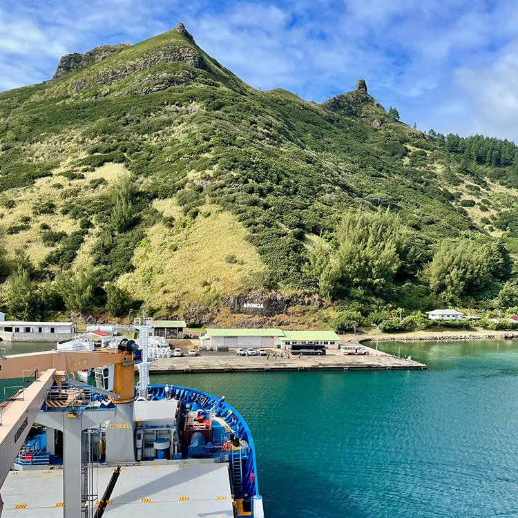The Aranui 5 arrives at Rapa. Photo by Jo Percival.